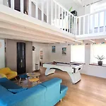 La Maison Du Bord Du