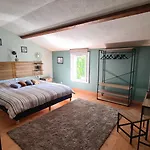 La Maison Du Bord Du *