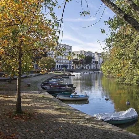 La Maison Du Bord Du Ferienhaus *