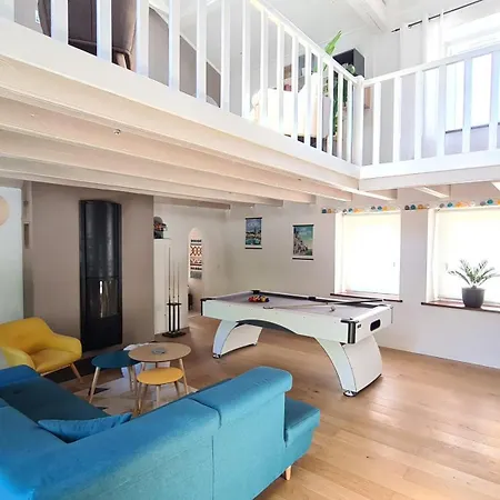 La Maison Du Bord Du