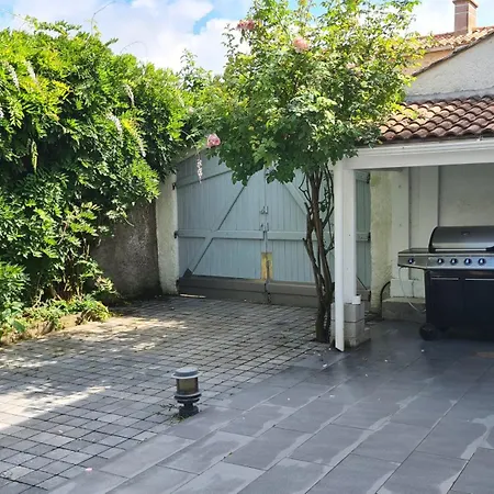 La Maison Du Bord Du Ferienhaus *