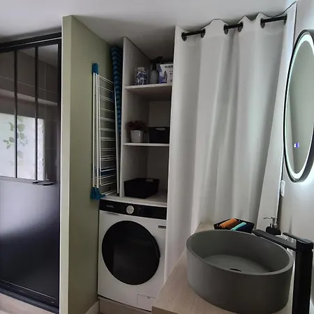 La Maison Du Bord Du