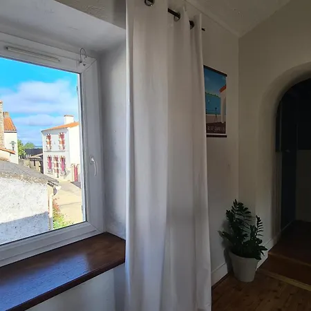 La Maison Du Bord Du