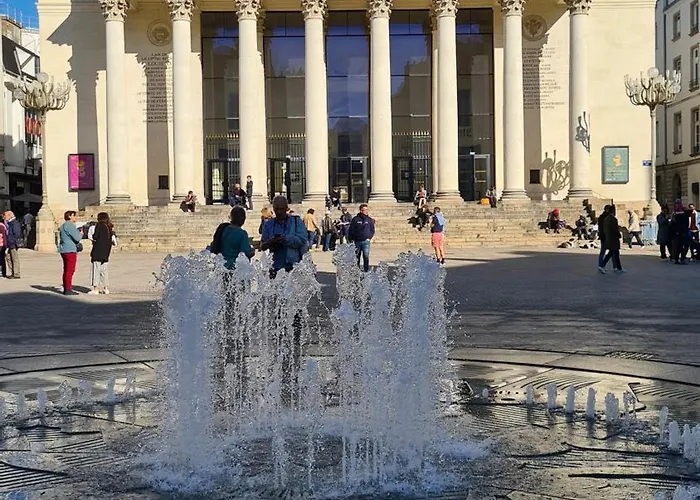 La Maison Du Bord Du *