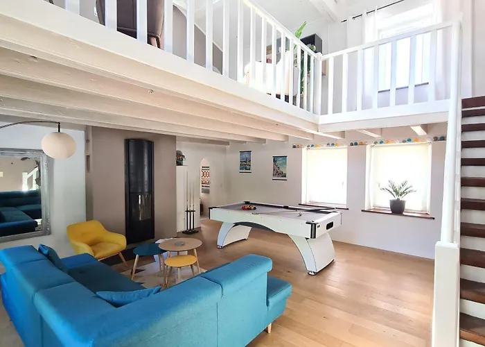 La Maison Du Bord Du