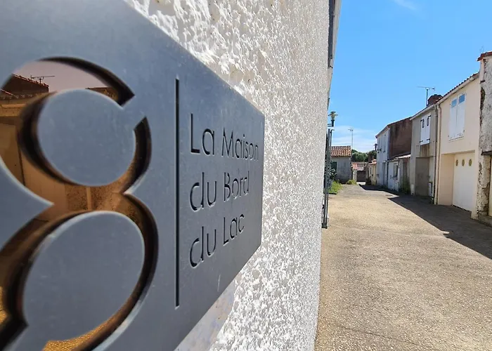 La Maison Du Bord Du